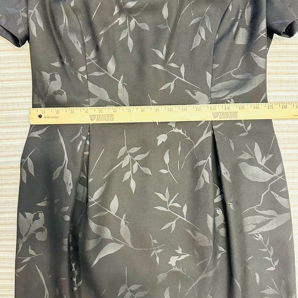 Maggy London Black Floral Sheath Dress, Size 12 - Picture 6 of 11